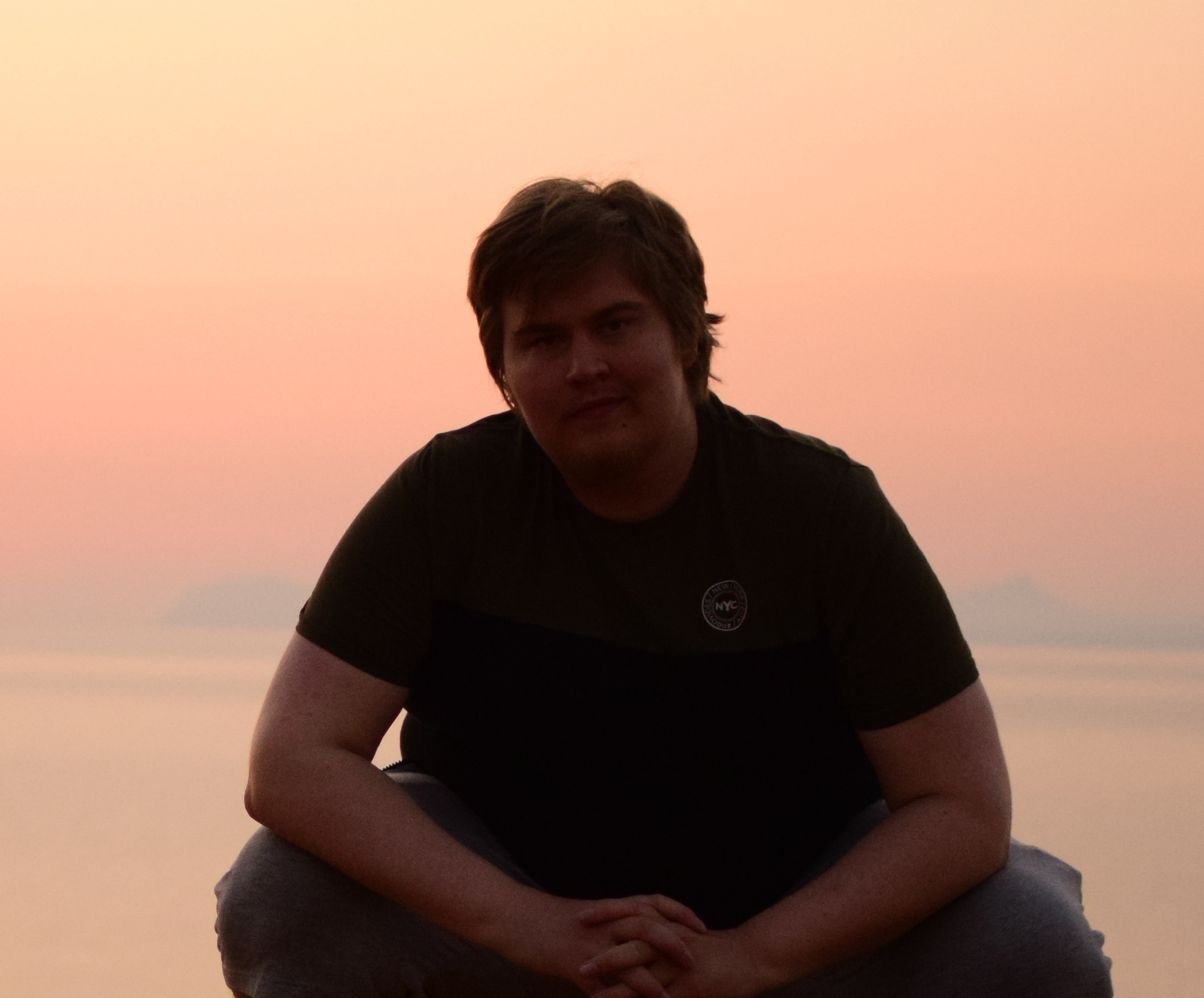 2025 AMVkilpailun tuomari Pyyhkiksen kuva.